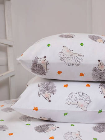 Наволочка 60*60 см, перкаль, детская расцветка (Ёжики)