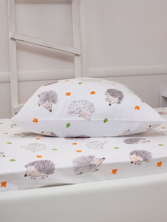 Простыня на резинке 080*160 см, перкаль, детская расцветка (Ёжики)