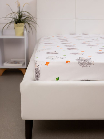 Простыня на резинке 080*160 см, перкаль, детская расцветка (Ёжики)